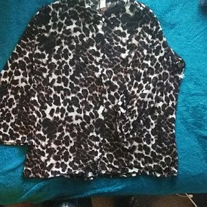 Cheetah Print Mid-Sleeve Blouse